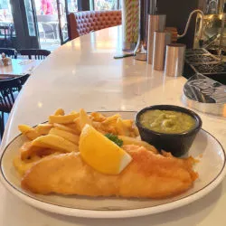 Fish-and-Chips-on-the-bar-QS-MV