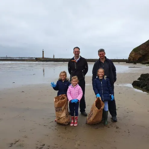 fuscos_whitby_heritage_06 Cleaning the beach - Fuscos of Whitby